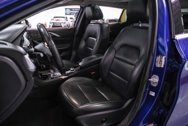 Used 2018 INFINITI QX30 Premium w/ Cargo Package image 28