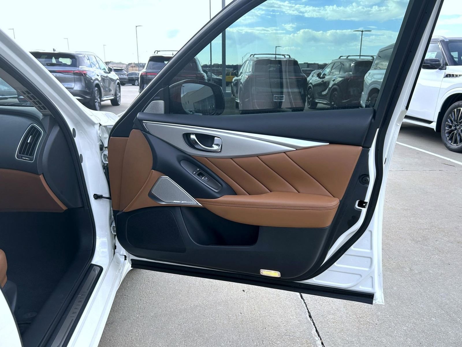 Certified 2023 INFINITI Q50 Luxe w/ Cargo Package image 16