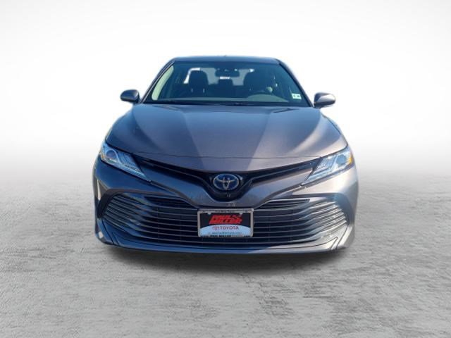 Used 2020 Toyota Camry XLE image 2