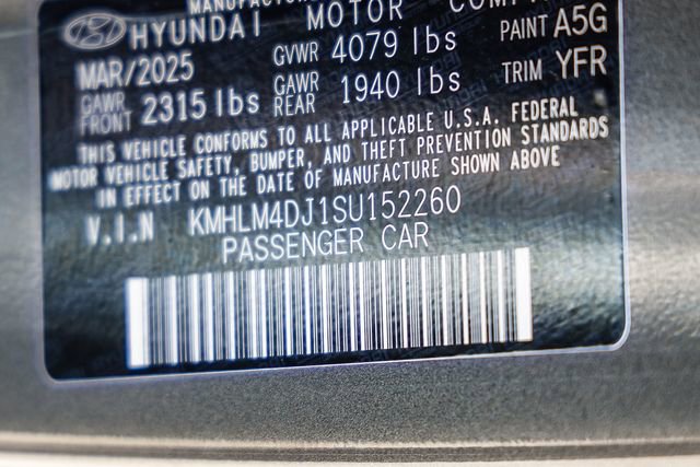 Certified 2025 Hyundai Elantra SEL FWD image 30