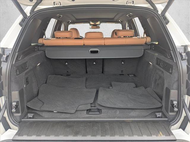 Used 2024 BMW X5 xDrive40i w/ Premium Package AWD/4WD image 6