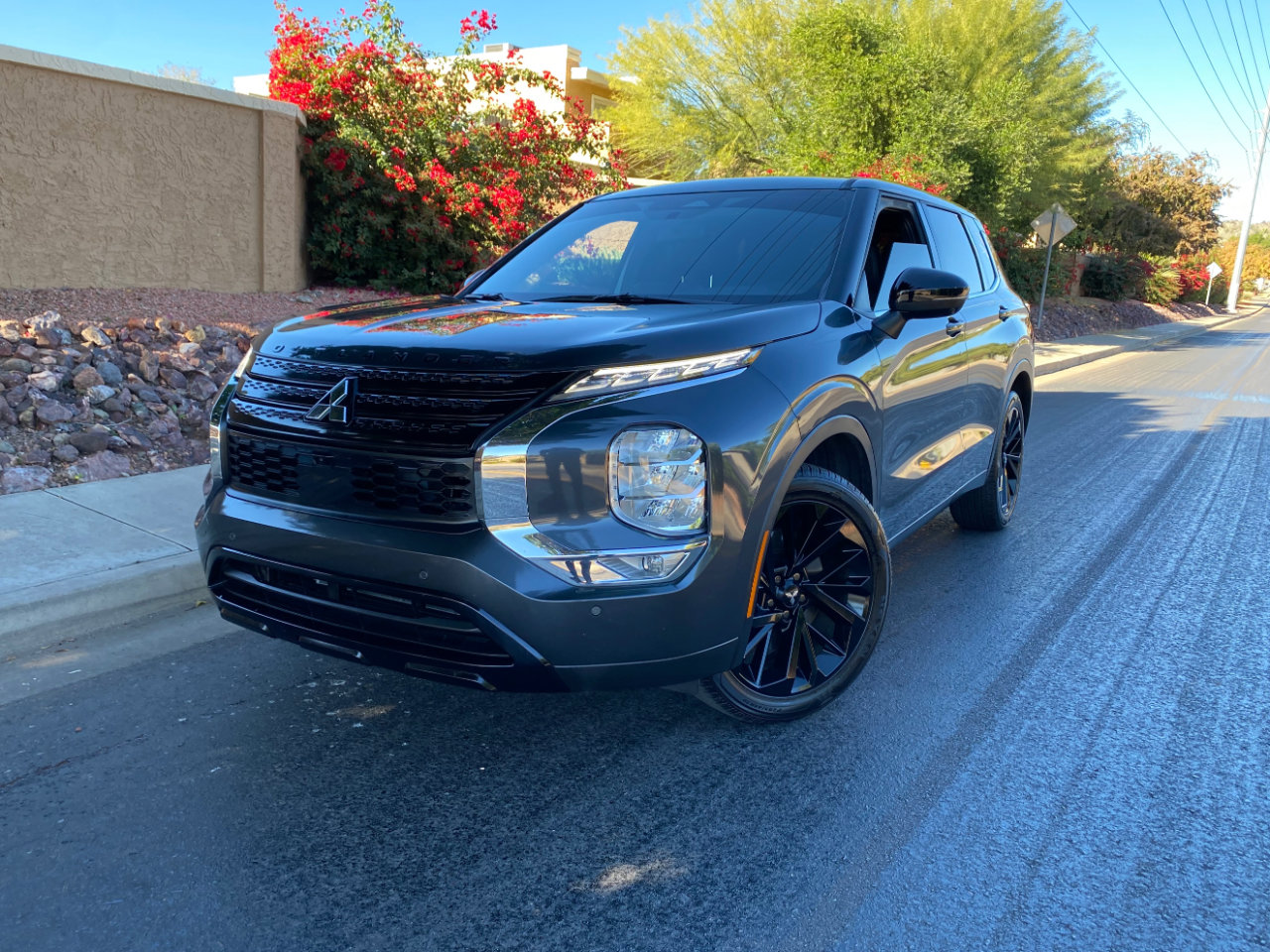 Used 2024 Mitsubishi Outlander SE Black Edition image 83