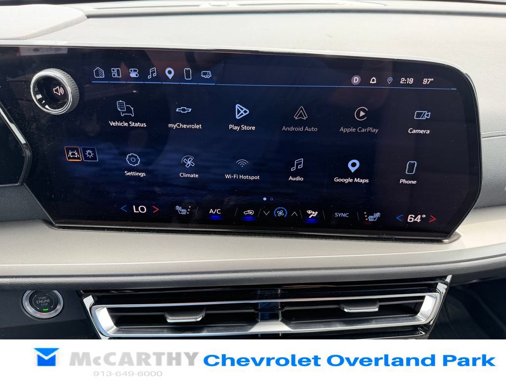 Used 2025 Chevrolet Traverse LT w/ Driver Confidence Package FWD image 14