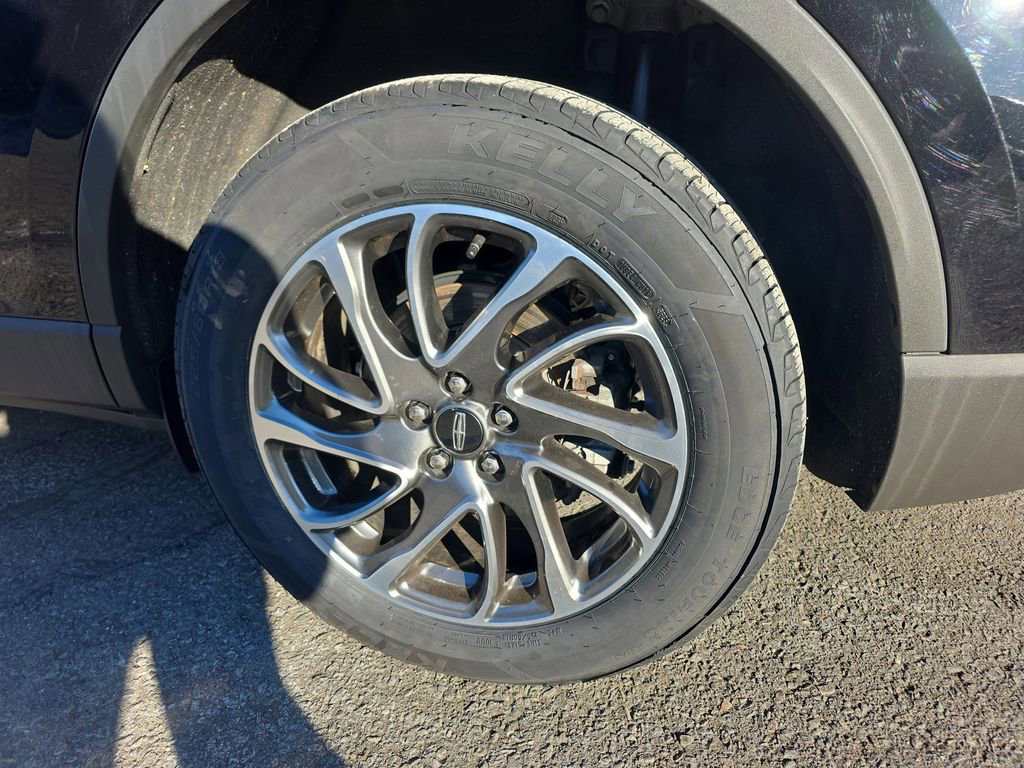 Used 2022 Lincoln Corsair AWD w/ Equipment Group 101A image 14