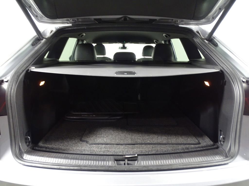 Used 2020 Volkswagen Atlas Cross Sport SE w/ Towing Package image 13