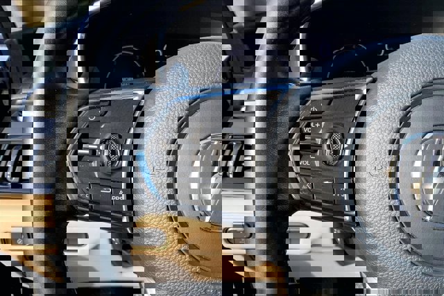 Used 2023 Acura MDX SH-AWD w/ Technology Package image 18