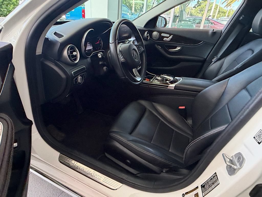 Used 2016 Mercedes-Benz C 300 4MATIC Sedan image 9