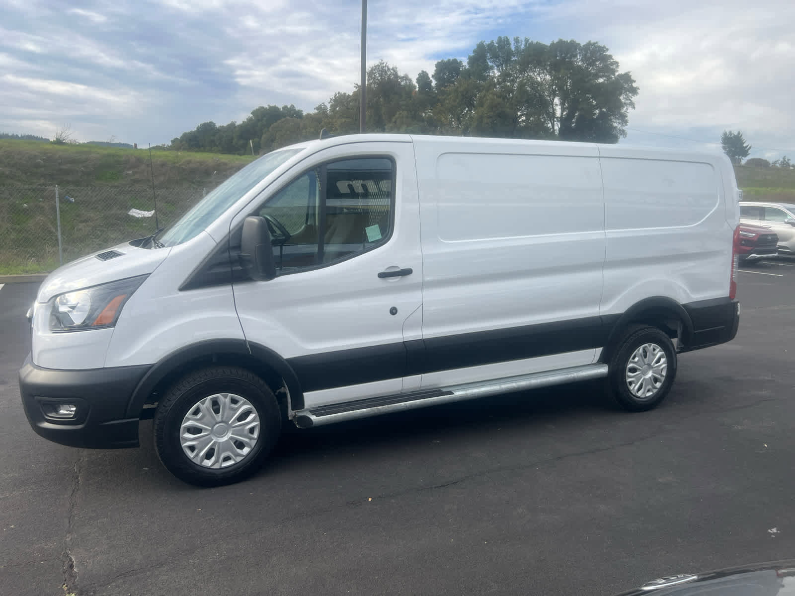 Used 2024 Ford Transit 250 Low Roof w/ Exterior Upgrade Package RWD image 8