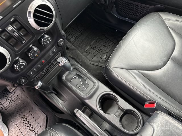 Used 2016 Jeep Wrangler Unlimited Rubicon AWD/4WD image 17
