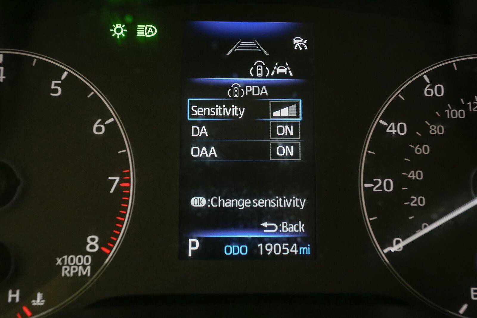 Used 2023 Toyota Corolla SE w/ SE Premium Package FWD image 38
