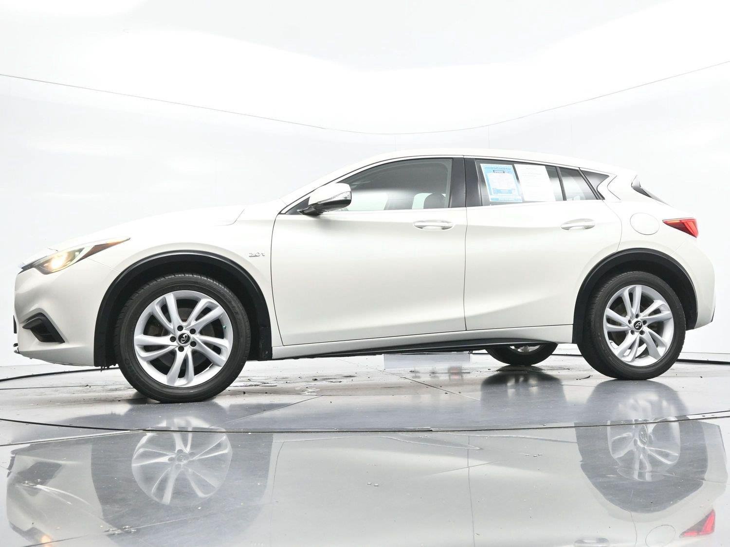 Used 2018 INFINITI QX30 FWD image 42