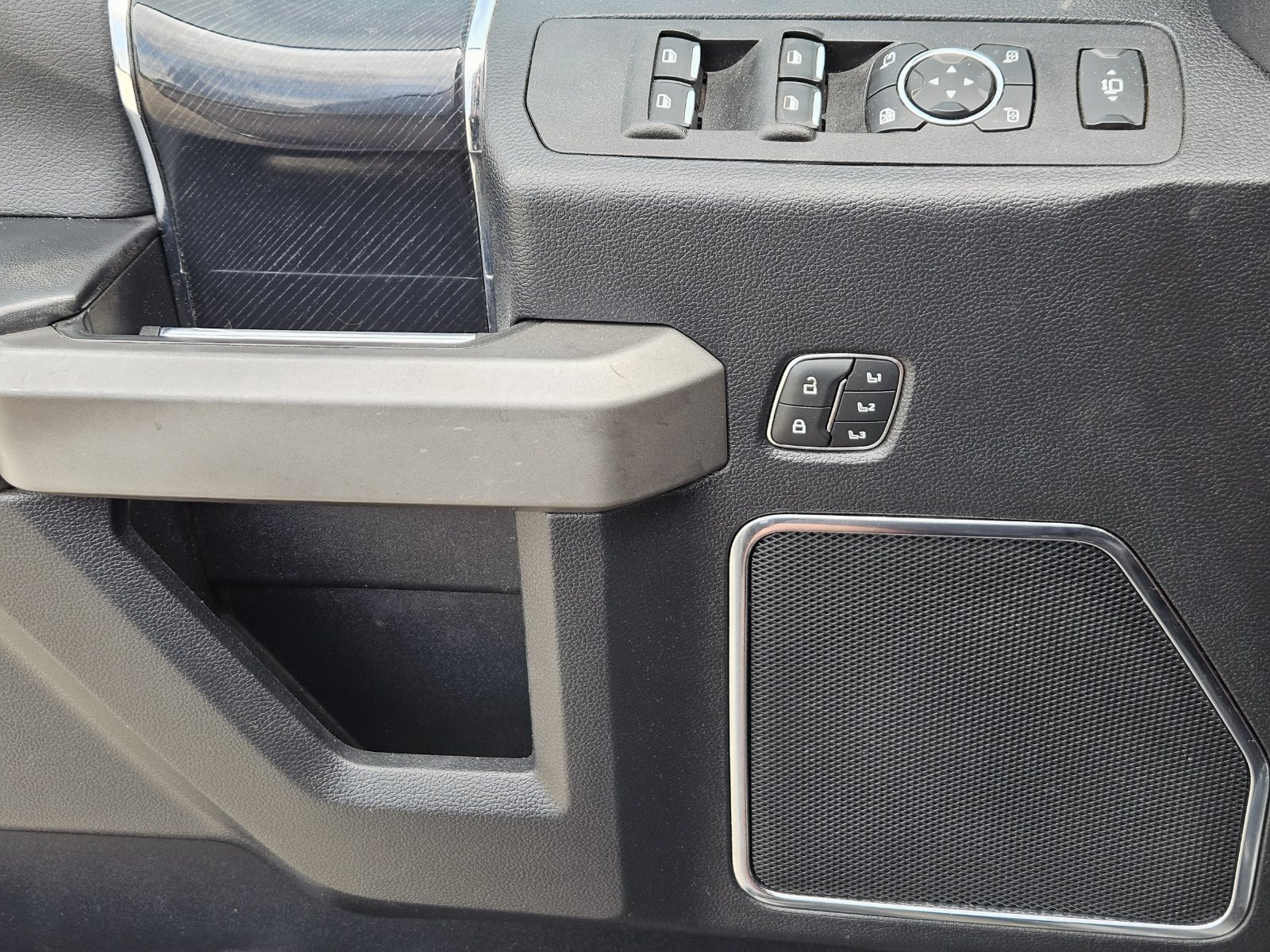 Used 2021 Ford F250 Platinum AWD/4WD image 31