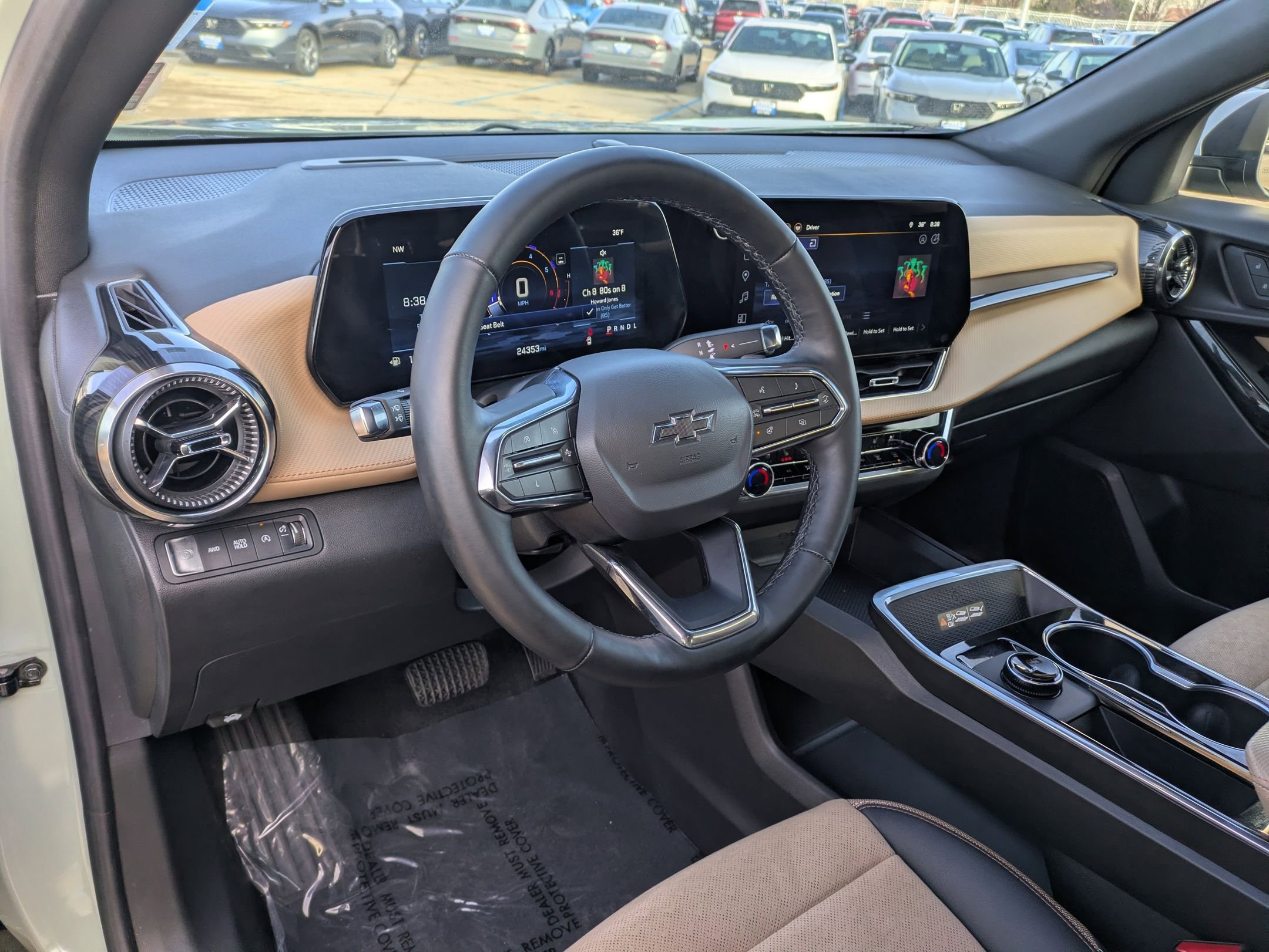 Used 2025 Chevrolet Equinox ACTIV w/ Safety and Technology Package image 10