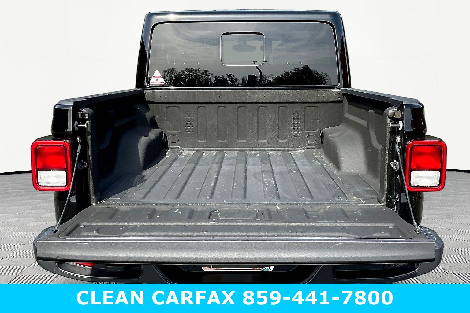 Used 2022 Jeep Gladiator Overland w/ Trailer Tow Package image 7