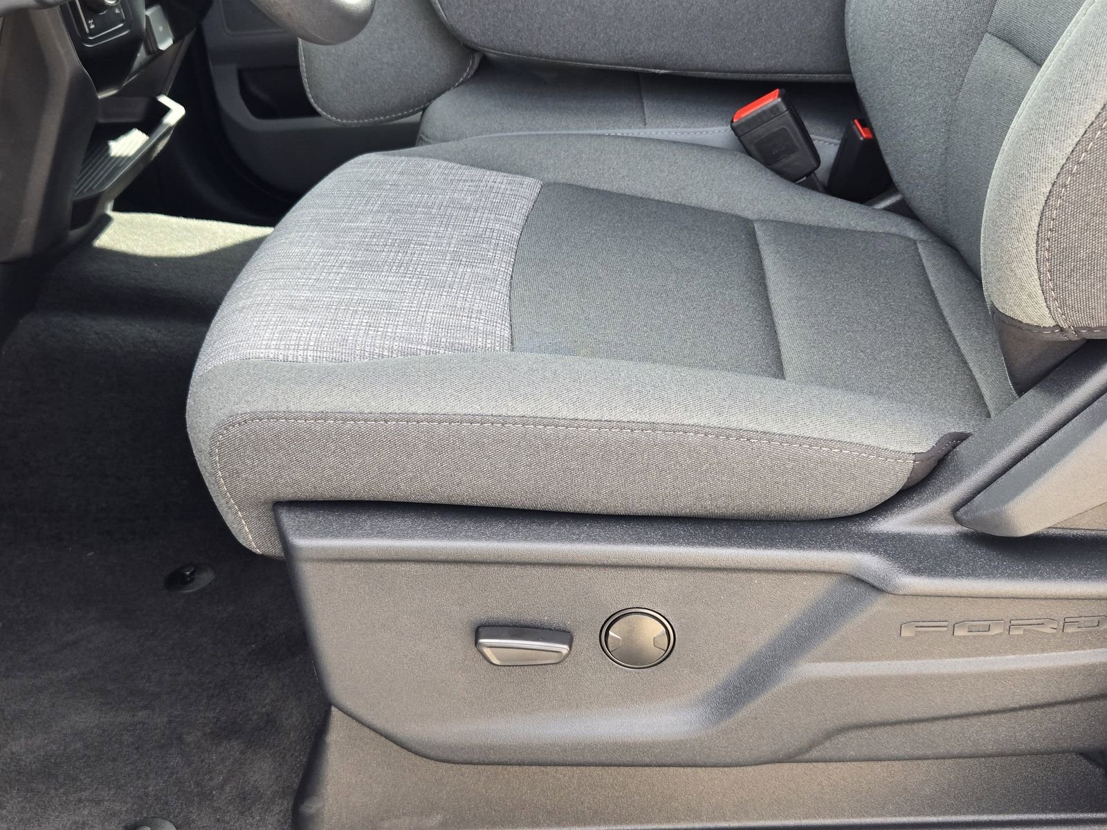 New 2026 Ford F350 XLT image 23