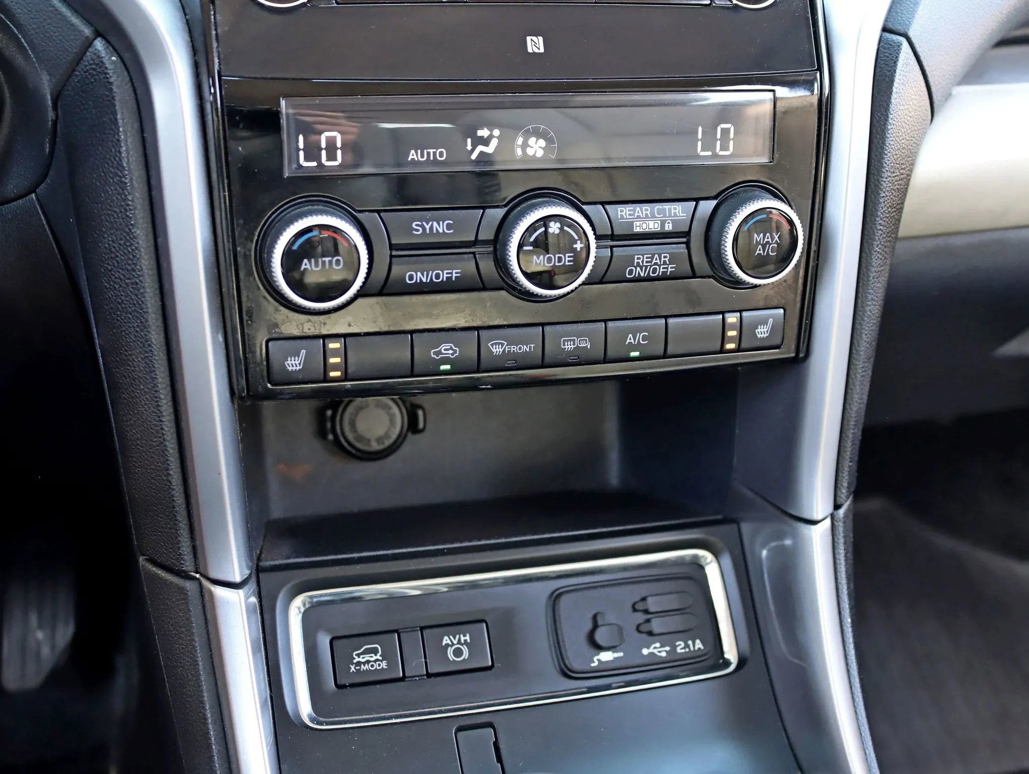 Used 2019 Subaru Ascent Limited image 28