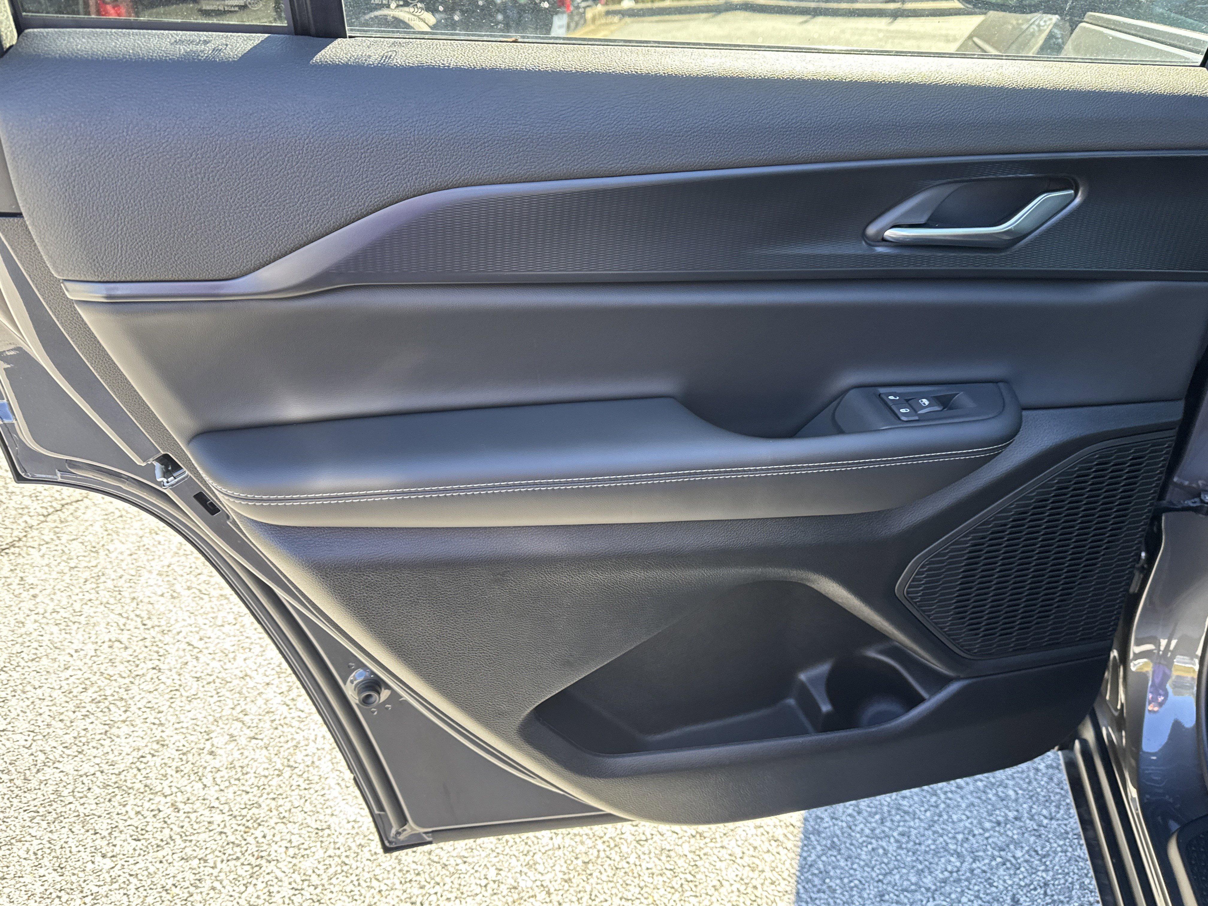 New 2025 Jeep Grand Cherokee L Altitude image 27