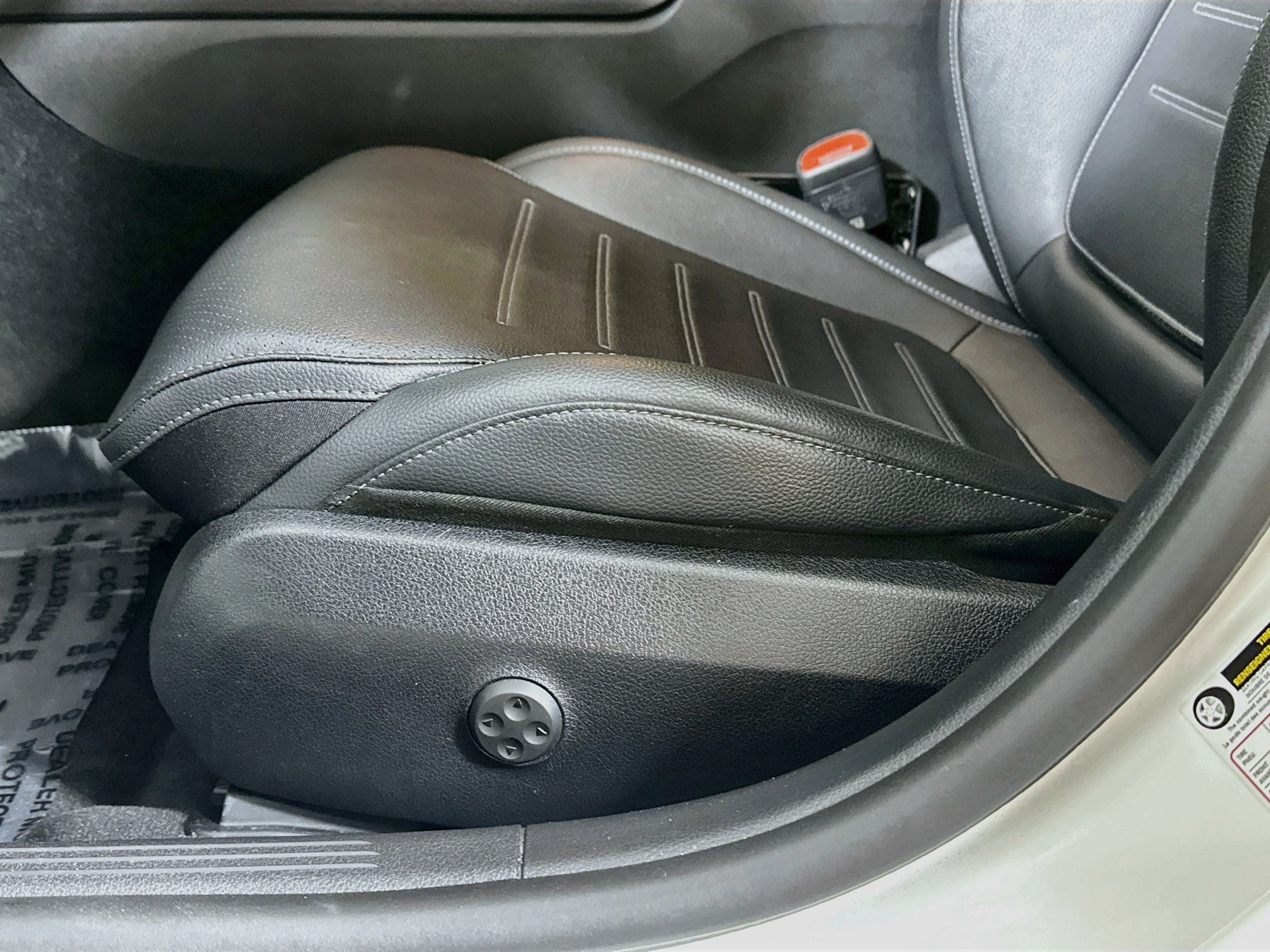 Used 2023 Mercedes-Benz C 300 4MATIC Sedan image 20