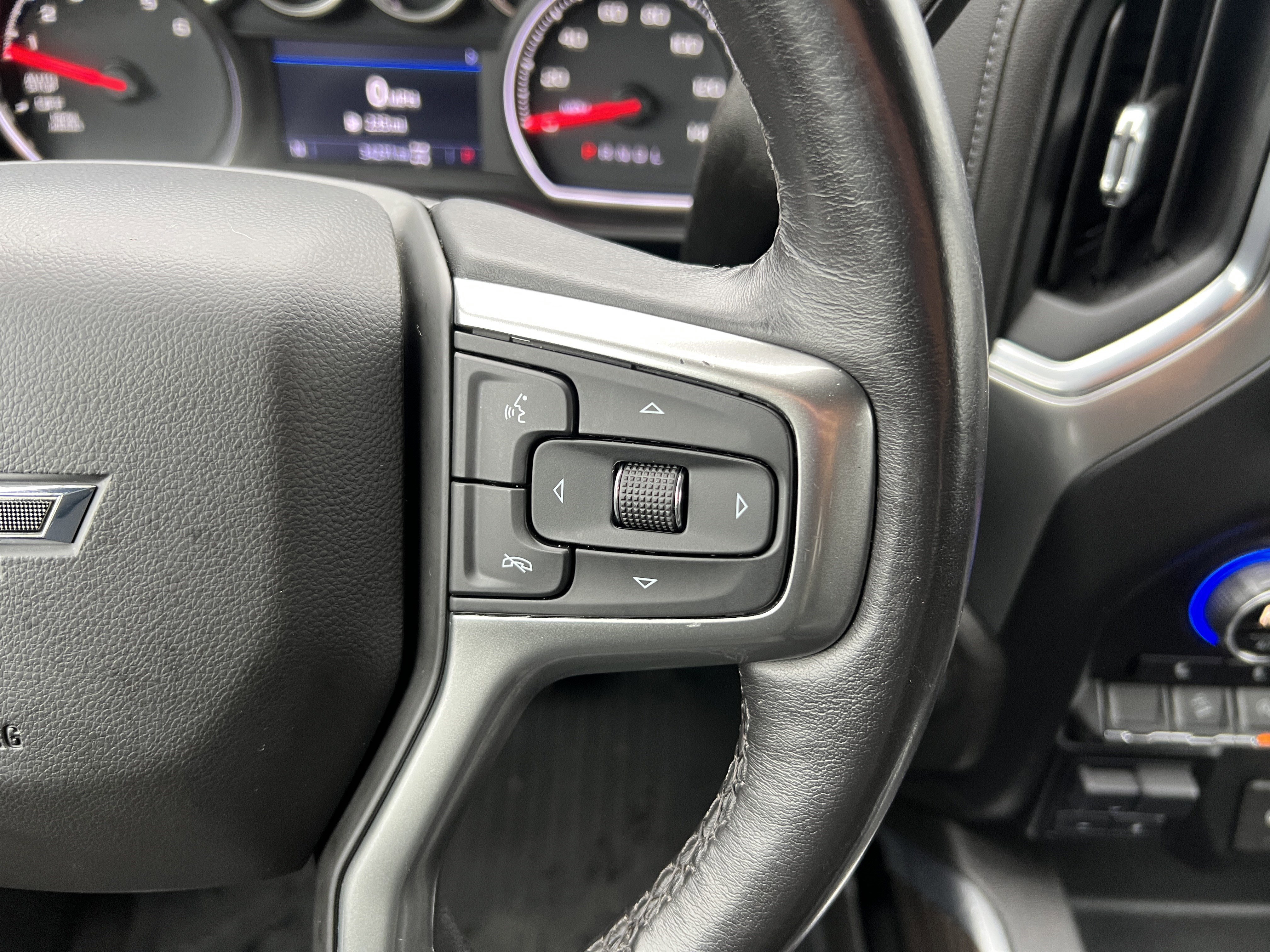 Used 2021 Chevrolet Silverado 1500 LT Trail Boss w/ Convenience Package II image 25