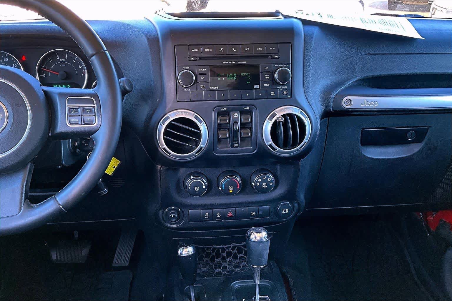 Certified 2018 Jeep Wrangler Unlimited Sahara w/ Connectivity Group AWD/4WD image 3