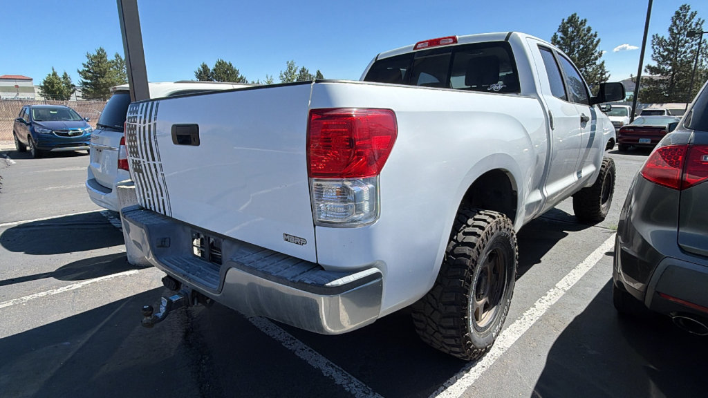 Used 2013 Toyota Tundra 4x4 Double Cab w/ Tow Pkg image 2