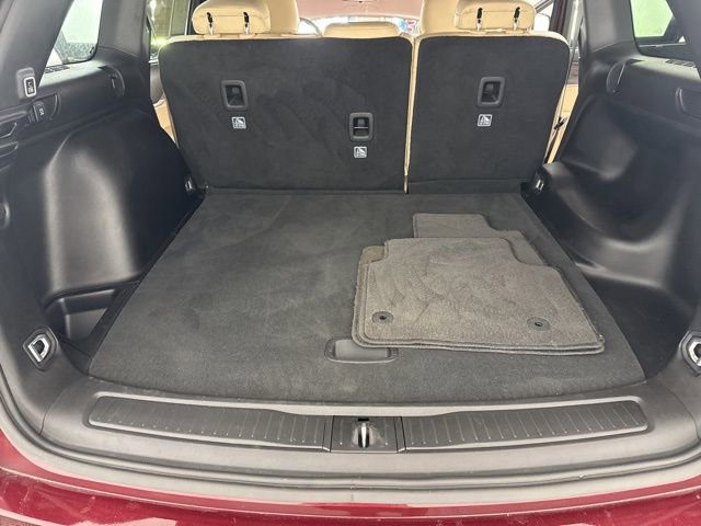 Used 2024 Jeep Grand Cherokee Limited w/ Luxury Tech Group II image 25