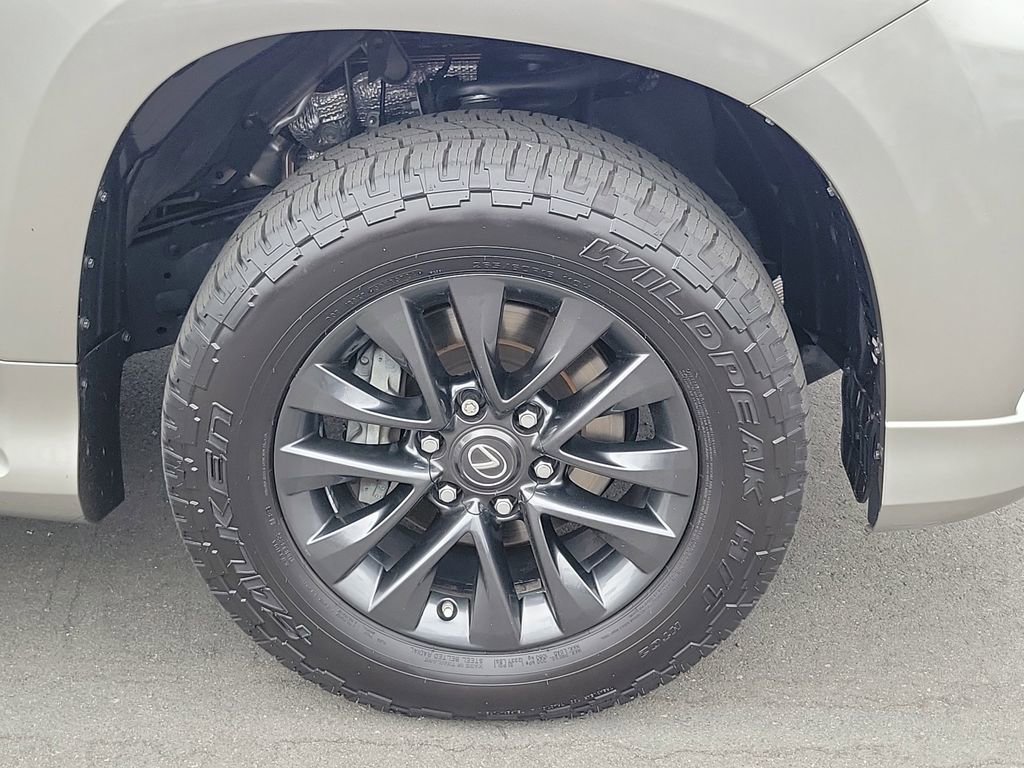 Used 2022 Lexus GX 460 Premium w/ Premium Package image 5