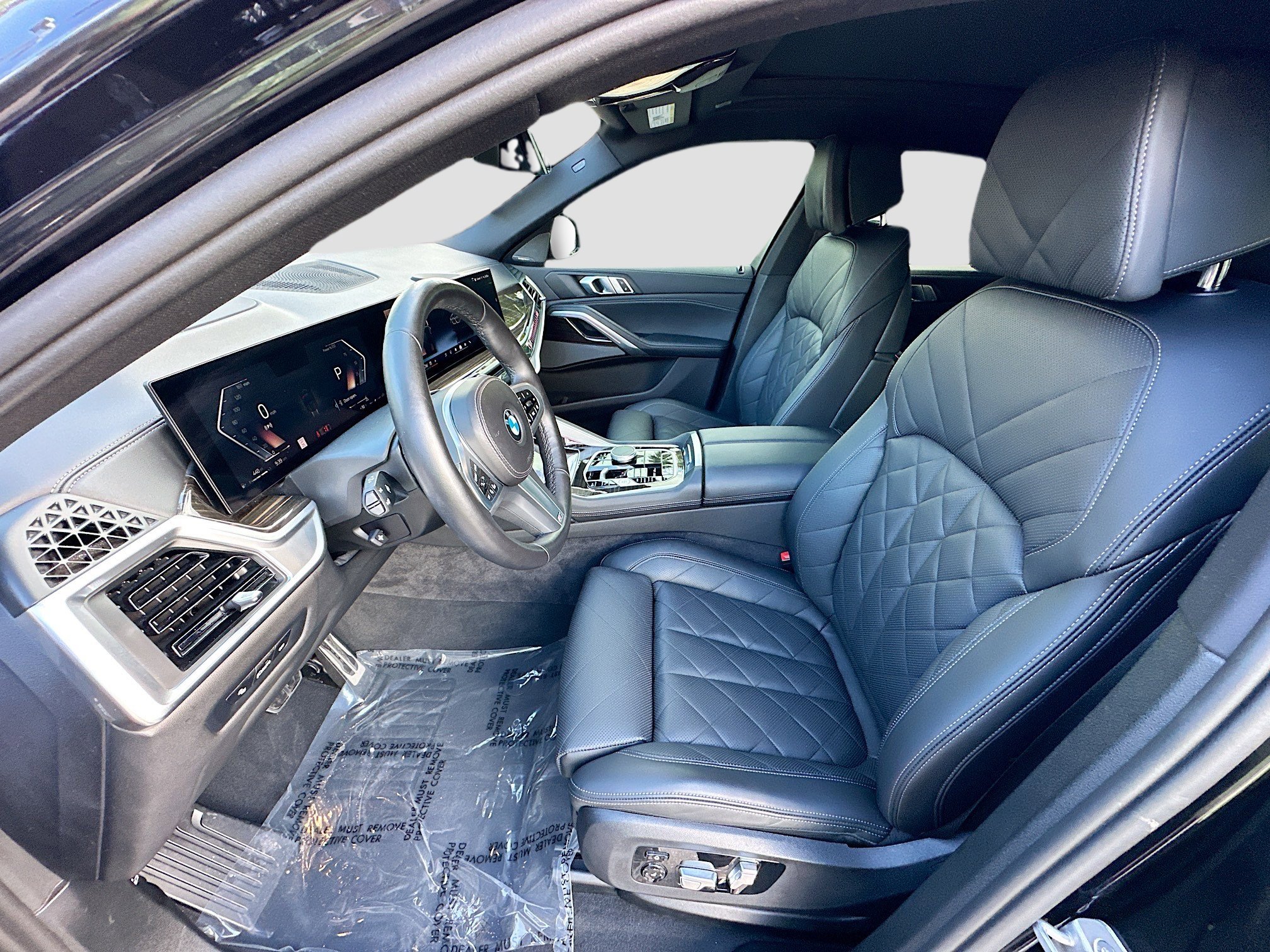 Used 2025 BMW X6 xDrive40i w/ Climate Comfort Package image 22