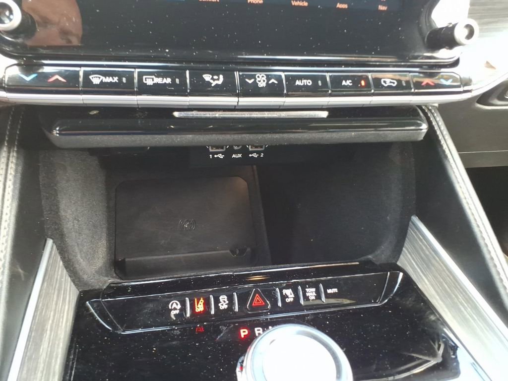 Used 2024 Jeep Wagoneer L Series II image 24