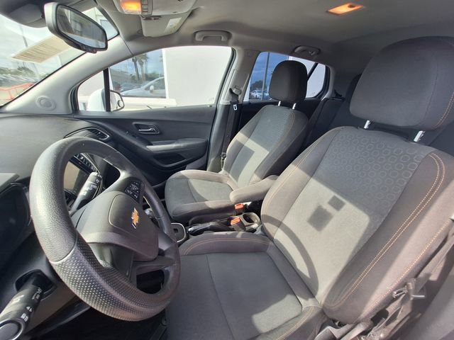 Used 2019 Chevrolet Trax LS w/ LPO, Protection Package FWD image 9