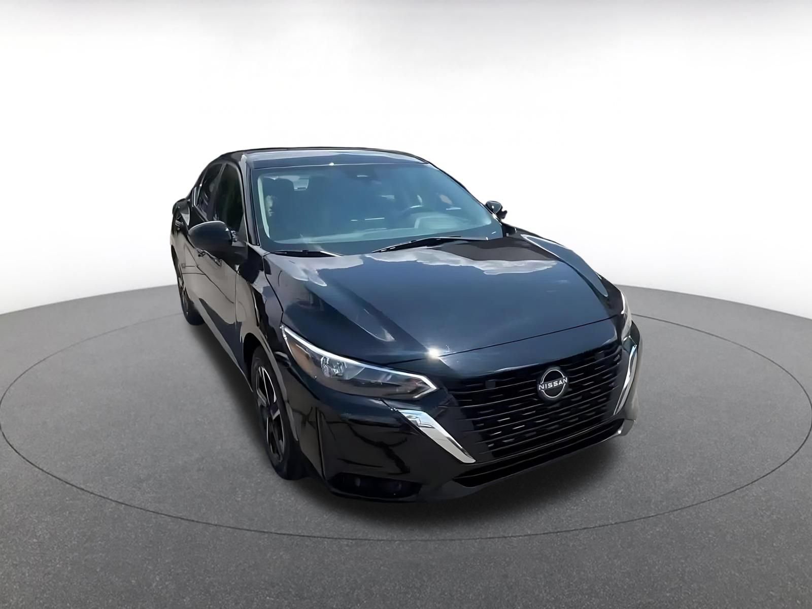 Used 2025 Nissan Sentra SV FWD image 3