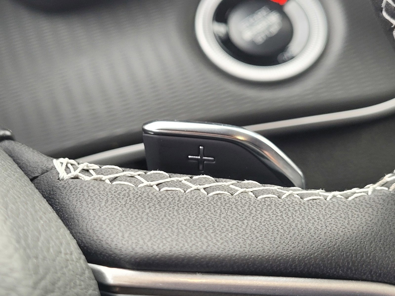 New 2025 Jeep Grand Cherokee Altitude image 23