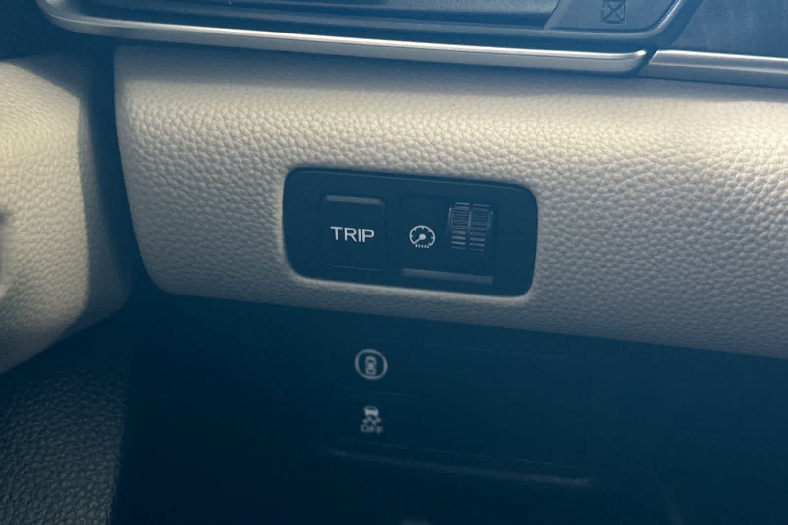 Used 2018 Honda Accord EX-L image 32