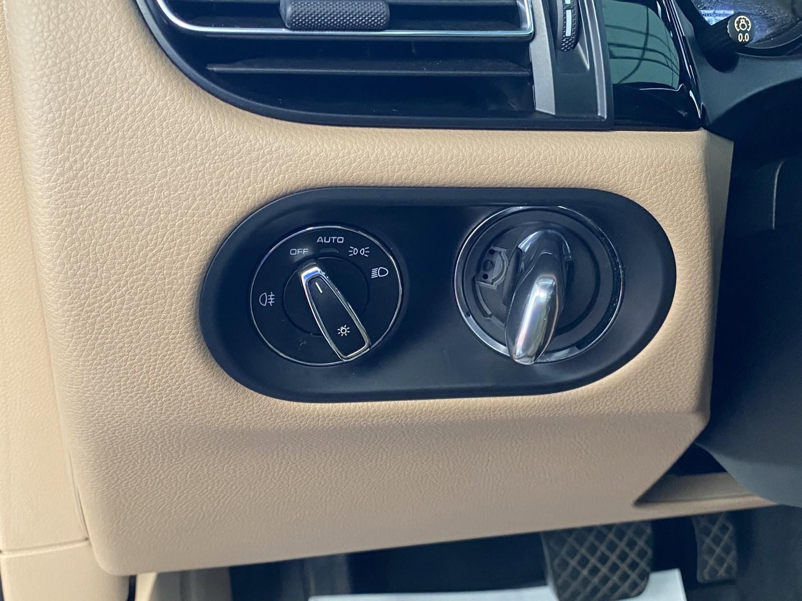 Used 2019 Porsche Macan S image 22