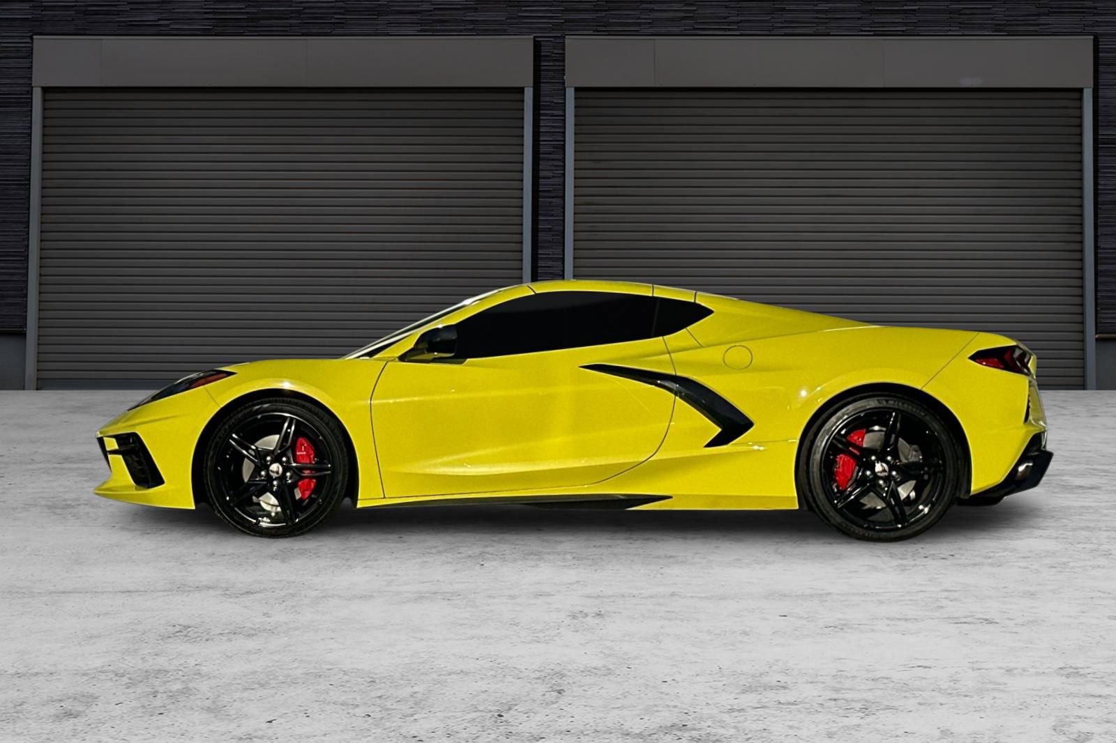 Used 2020 Chevrolet Corvette Stingray Coupe w/ Engine Appearance Package image 7
