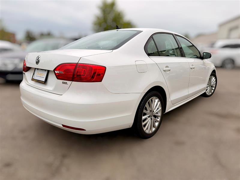 Used 2014 Volkswagen Jetta SEL FWD image 4