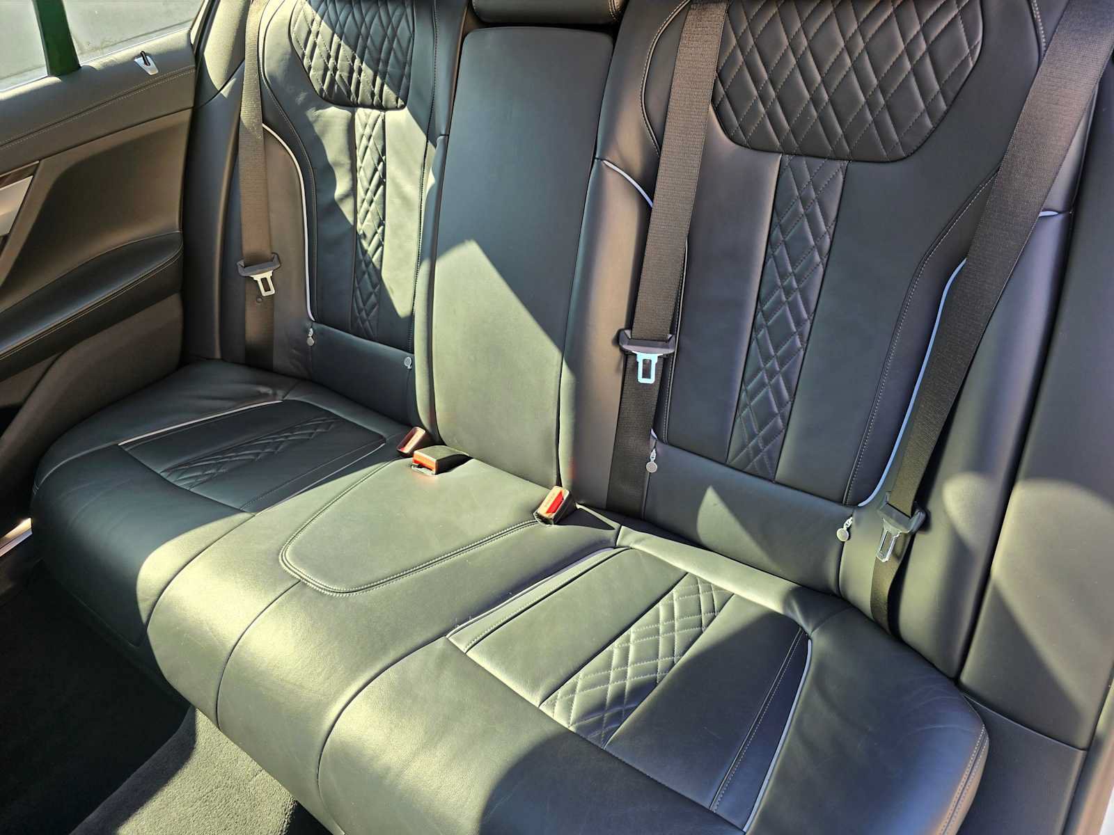 Used 2018 BMW 750i RWD image 17