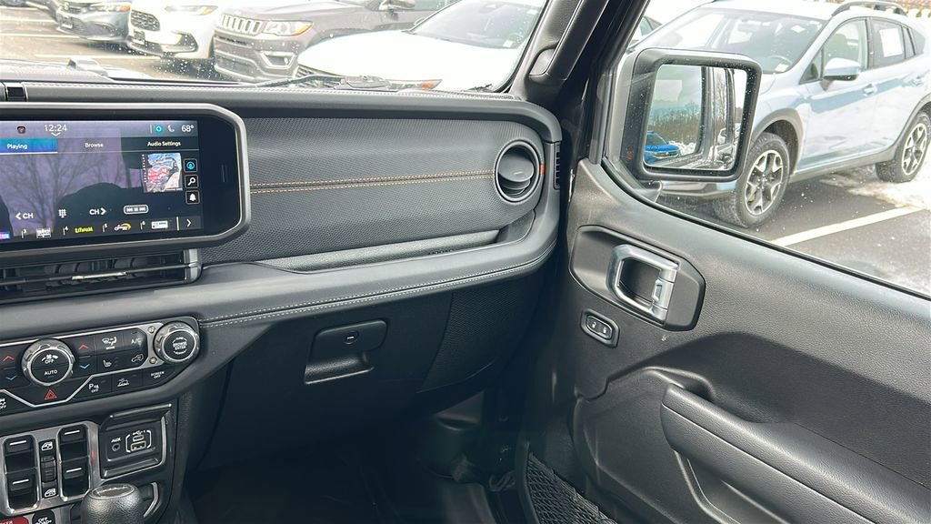 Used 2024 Jeep Gladiator Mojave w/ Technology Group image 25
