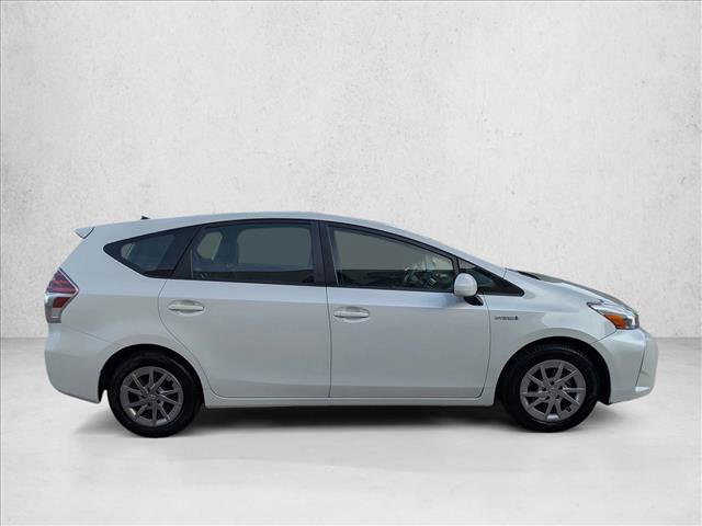 Used 2017 Toyota Prius V Two image 4