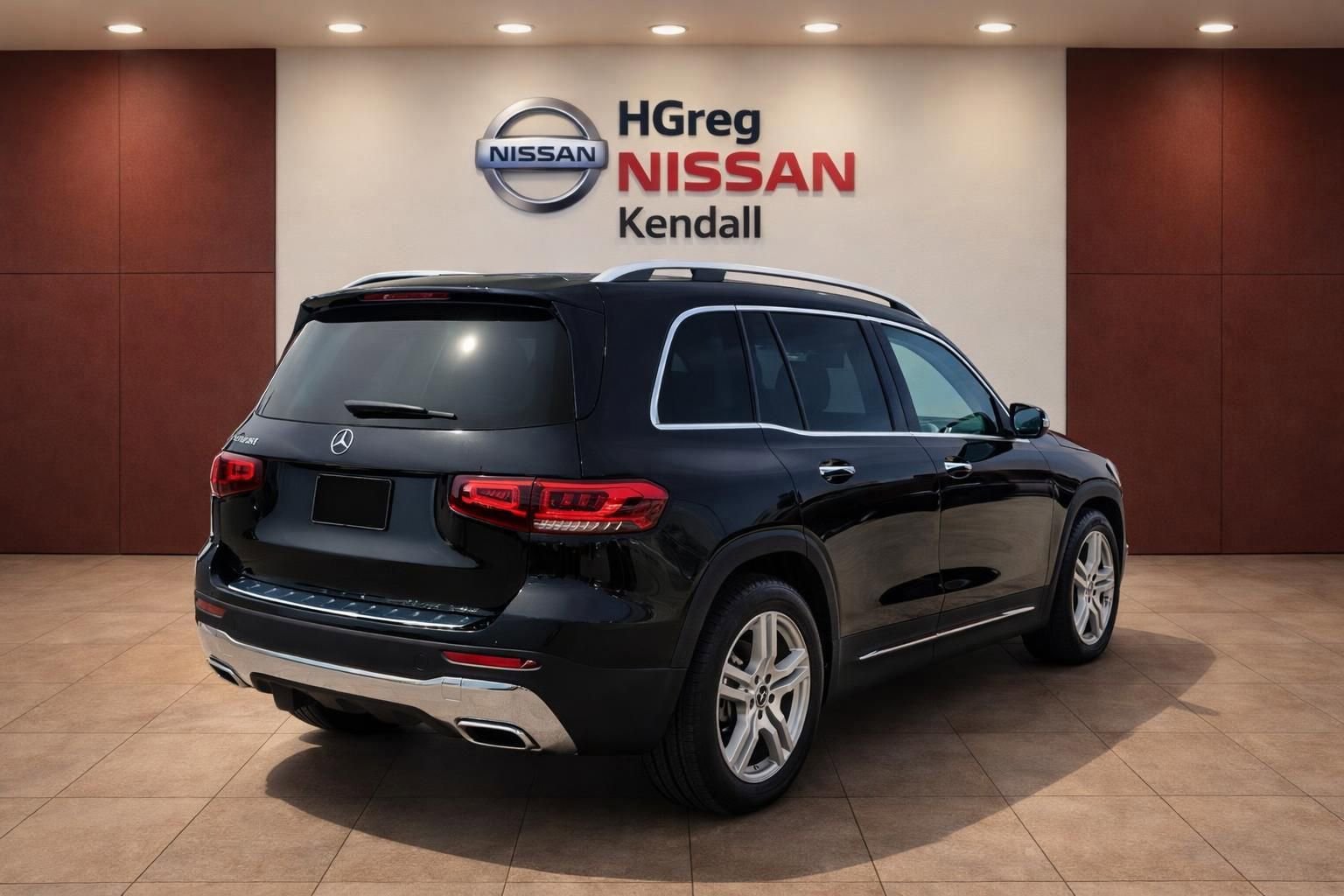 Used 2020 Mercedes-Benz GLB 250 image 2