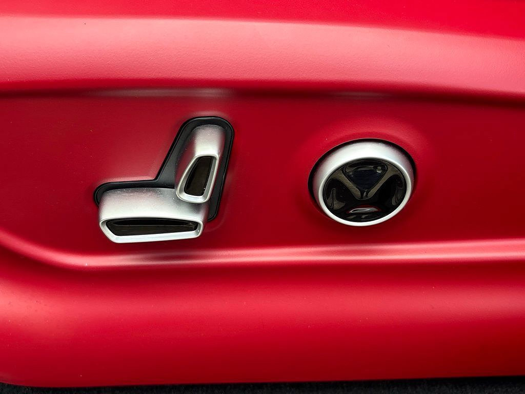 Used 2024 Maserati Grecale Trofeo AWD/4WD image 19