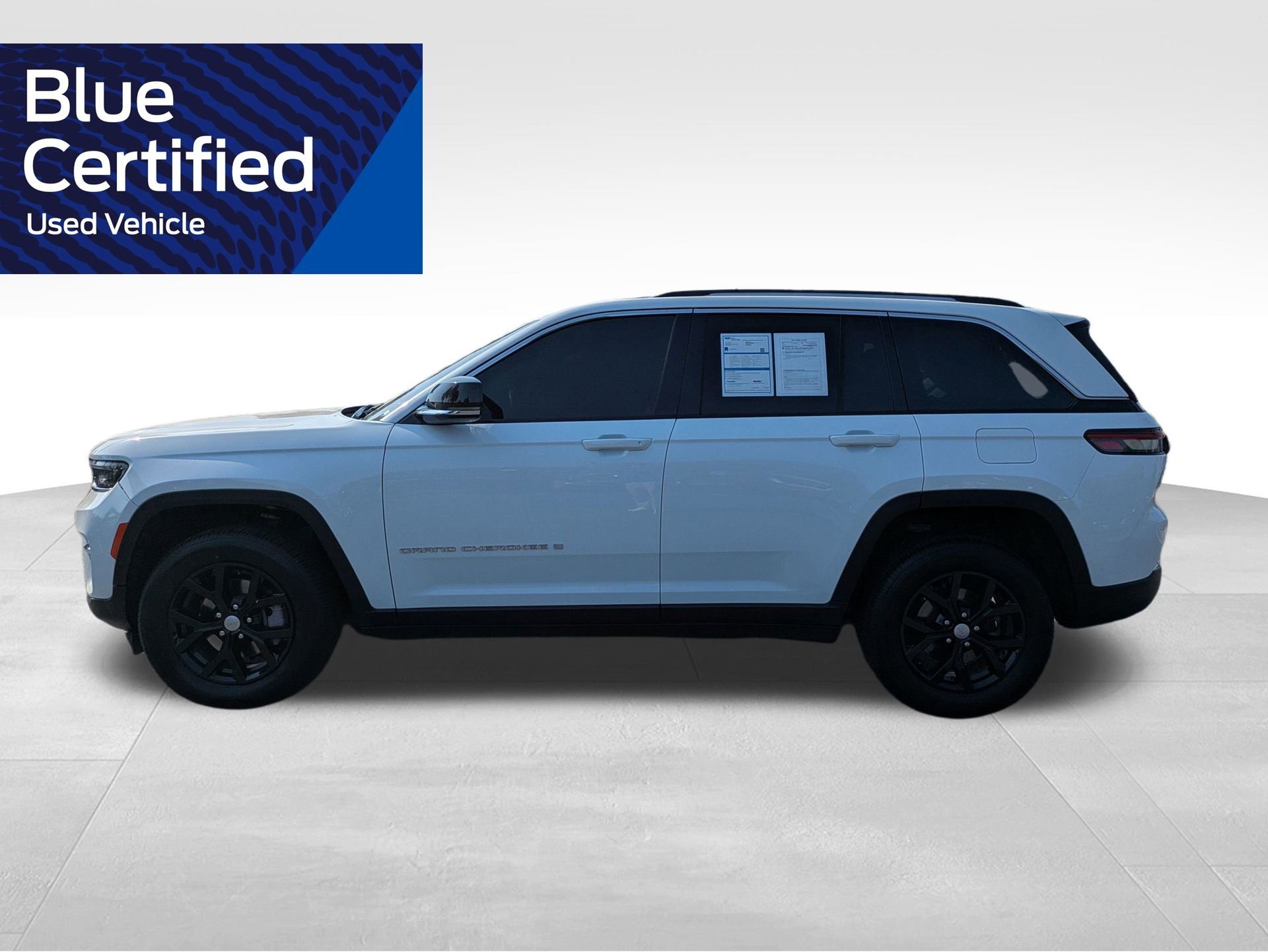Used 2023 Jeep Grand Cherokee Limited AWD/4WD image 9