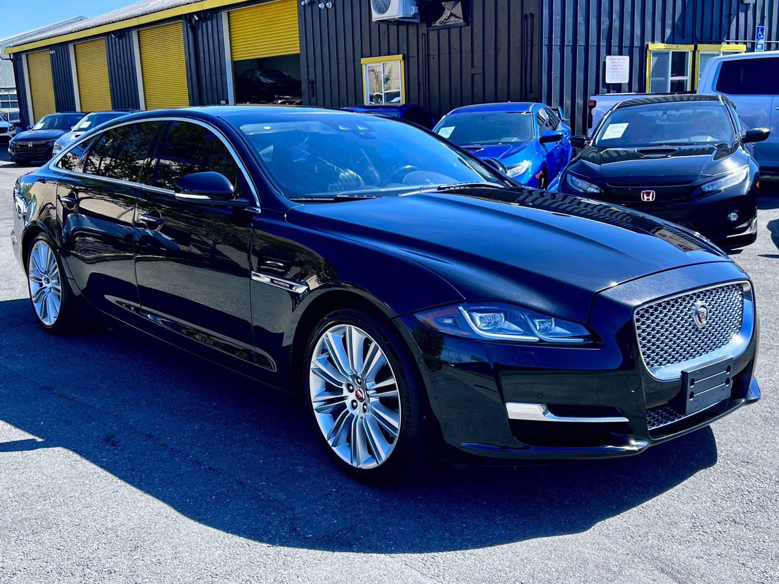 Used 2018 Jaguar XJ L Supercharged image 4