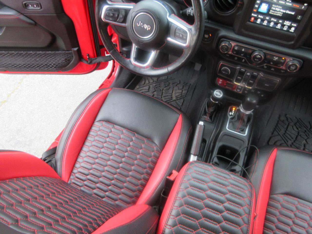 Used 2021 Jeep Wrangler Unlimited Rubicon w/ Dual Top Group image 15