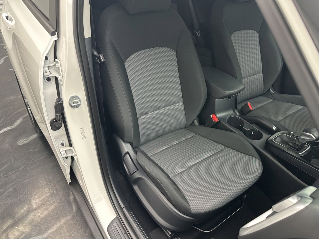 Used 2022 Kia Soul LX image 9