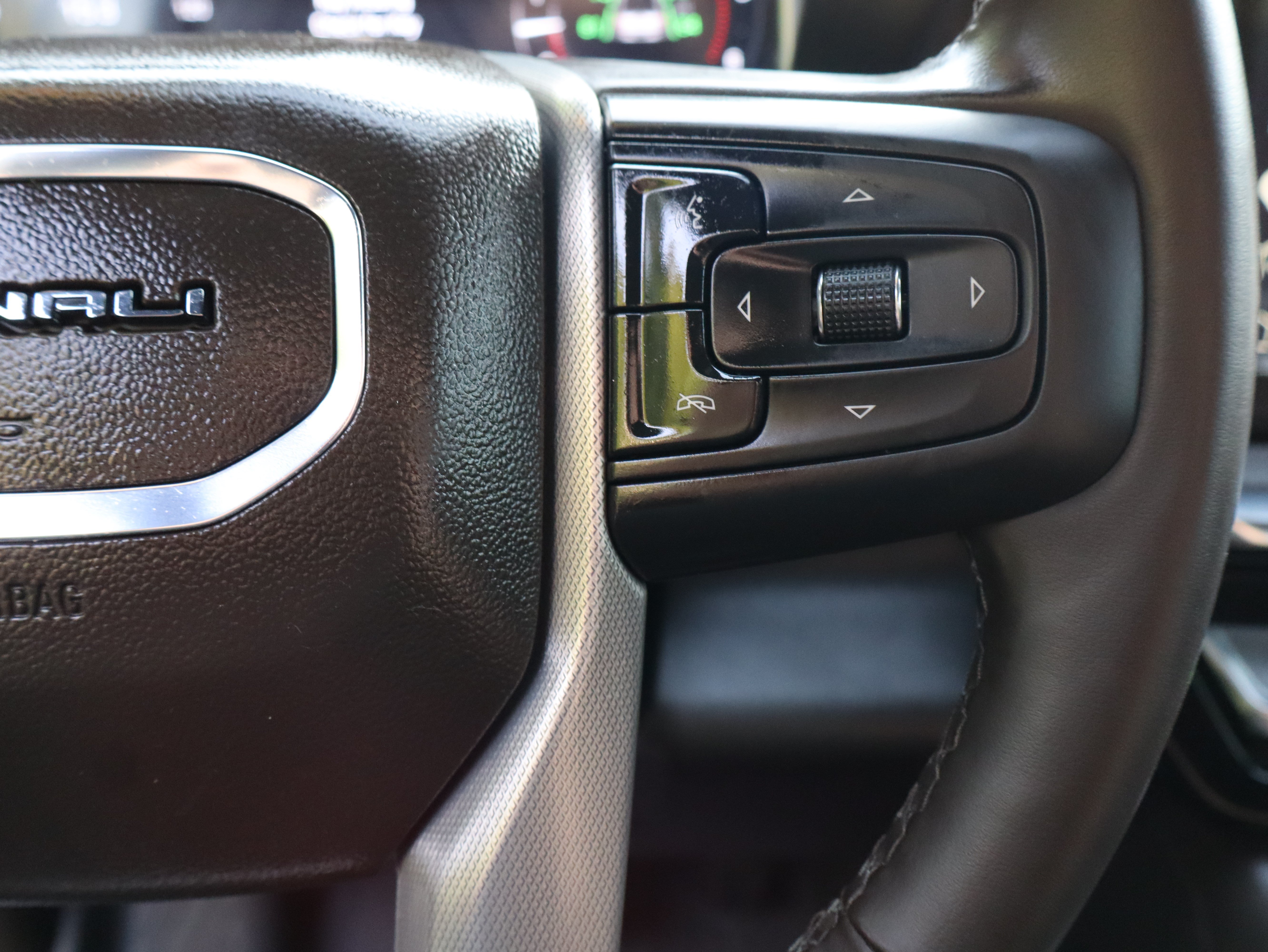 Used 2025 GMC Sierra 2500 Denali w/ Denali Reserve Package AWD/4WD image 40