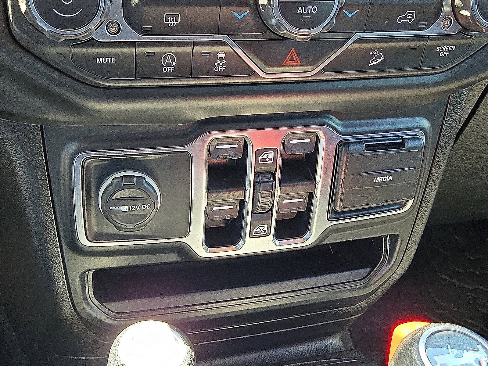 Used 2020 Jeep Wrangler Unlimited Sport AWD/4WD image 28
