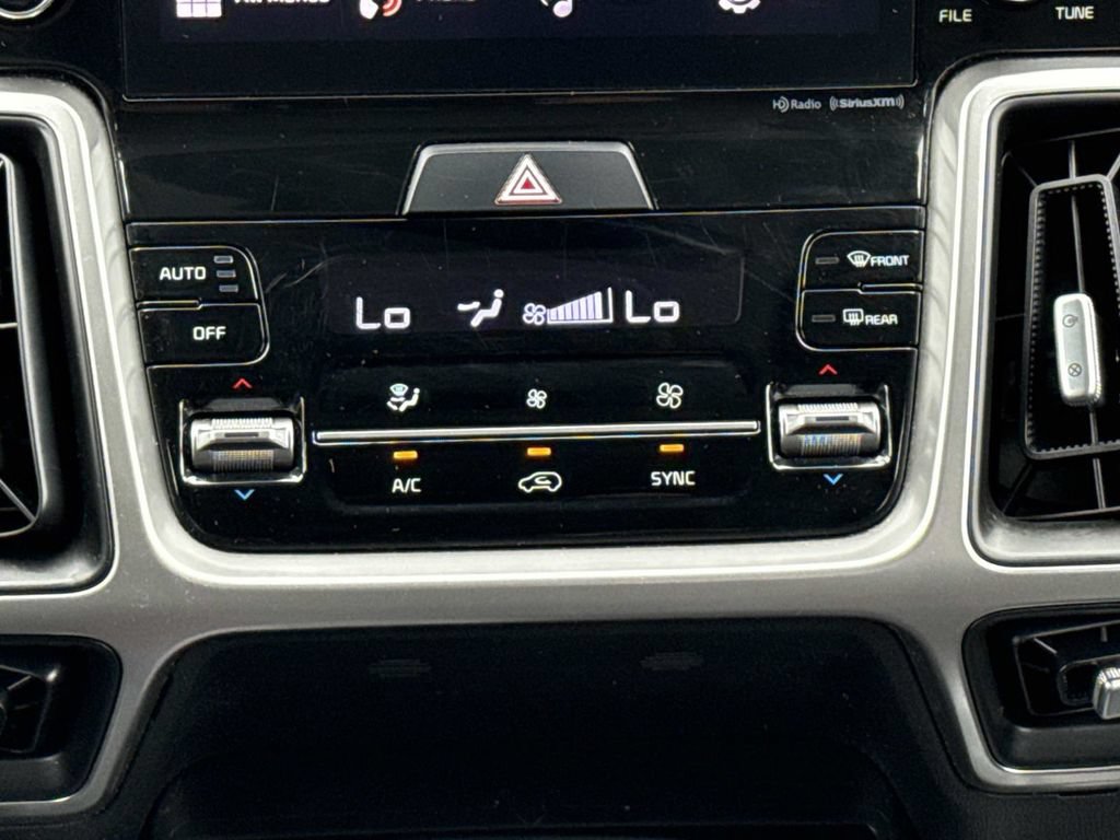Used 2021 Kia Sorento EX AWD/4WD image 16