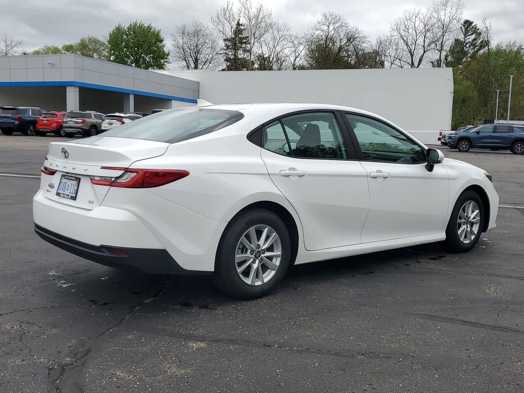 Used 2025 Toyota Camry LE FWD image 4