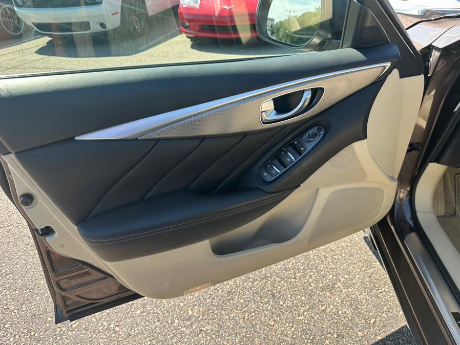 Used 2014 INFINITI Q50 Premium w/ Navigation Package image 9